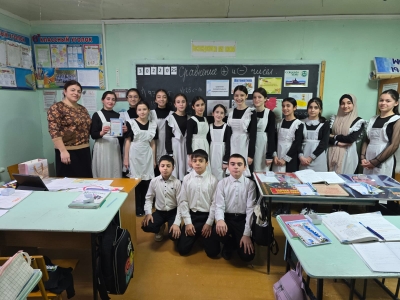 03.02.25г. Было открытие недели математики и физики.... Рабаданова Малика Магомедовна провела в 6&amp;quot;б&amp;quot; классе открытый урок на тему &amp;quot;Сравнение положительных и отрицательных чисел&amp;quot;.