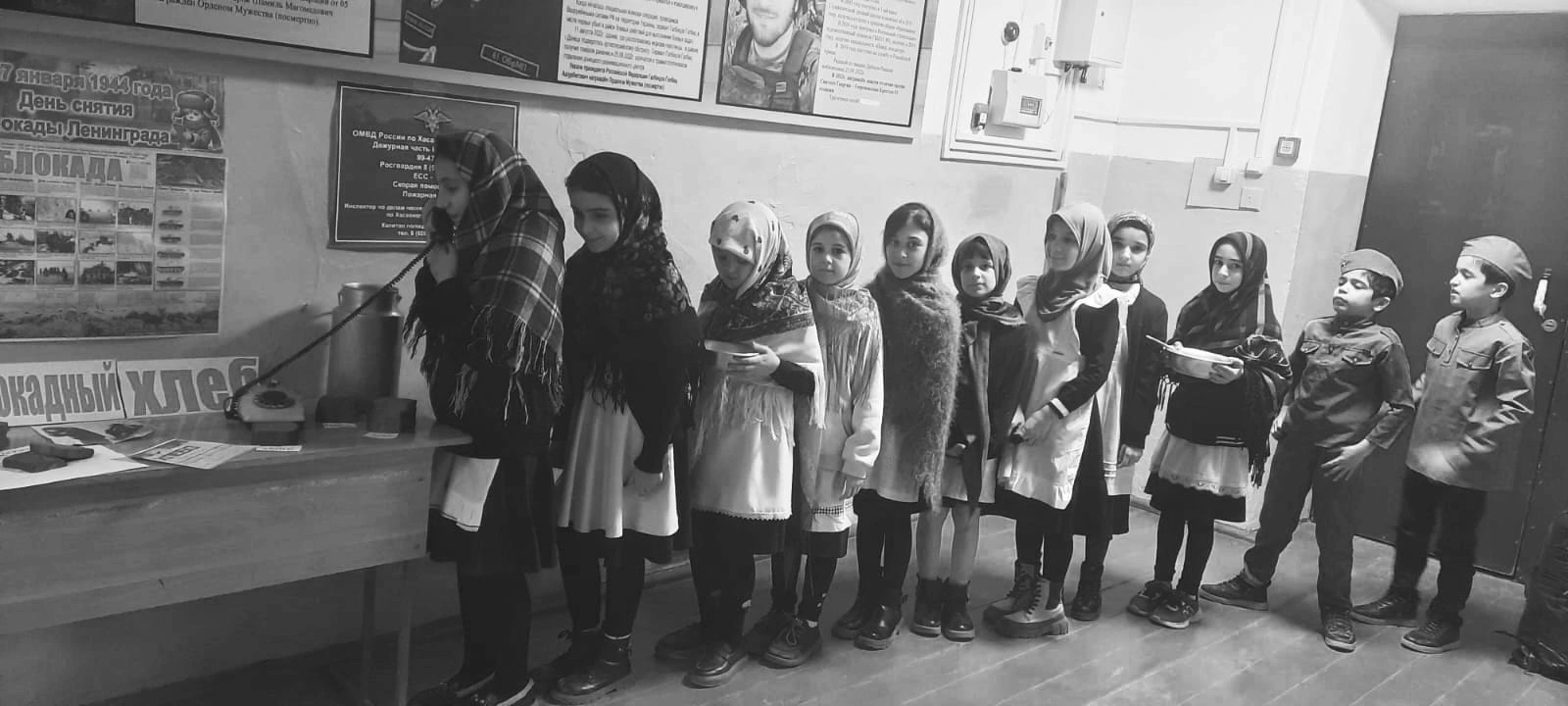 29.01.25г.Вишкаева Джамиля Алиевна провела в 4&amp;quot; б&amp;quot; классе  мероприятие, посвященное Дню освобождения блокады Ленинграда. Это событие имеет важное значение для нашей истории, и мы решили рассказать детям о мужестве и героизме людей, переживших эти трудные.